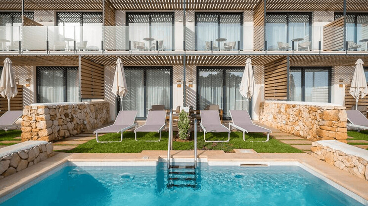 Deluxe Room with Swimming Pool 